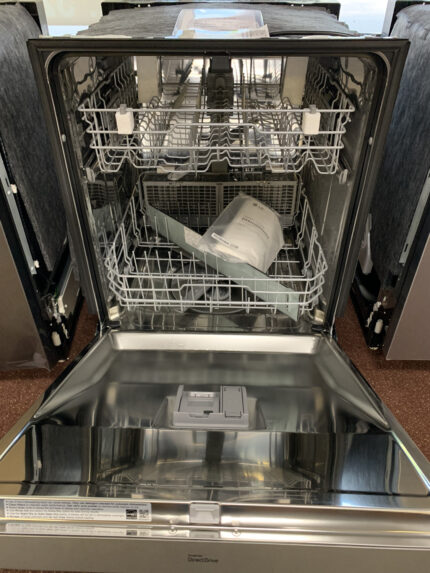 Front Control Dishwasher with QuadWash