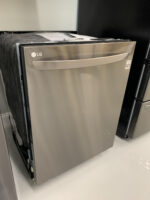 Top Control Smart Dishwasher with QuadWash™